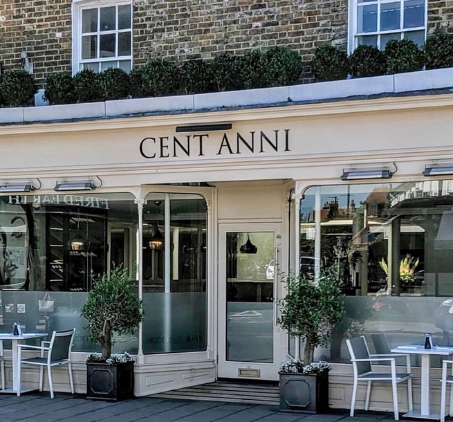 Cent Anni exterior