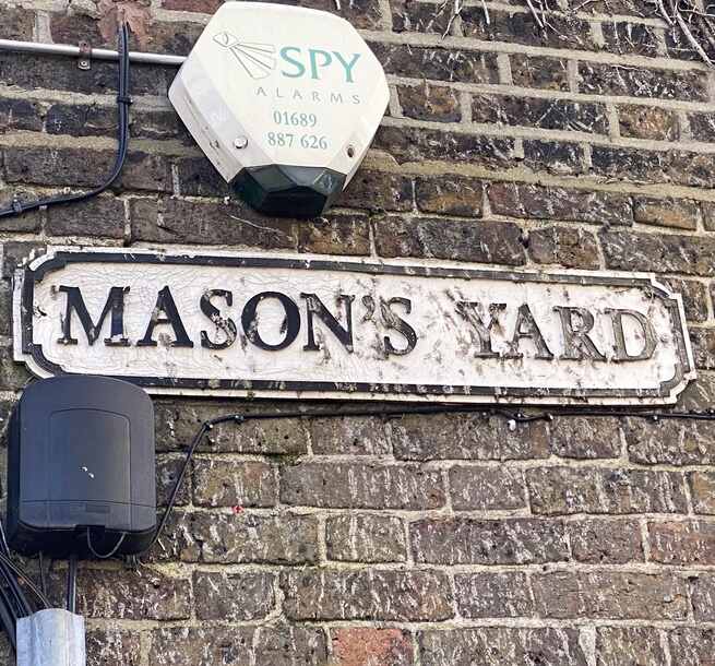 Mason's Yard sign